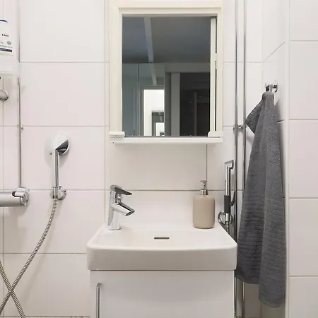 Apartment Stylish In The Heart Of Kallio Helsinki